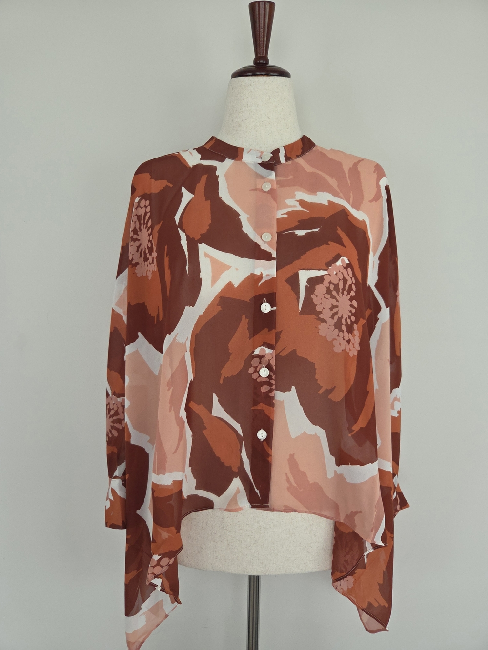 Abstract Floral Button-Front Blouse in Rust and Blush Size L